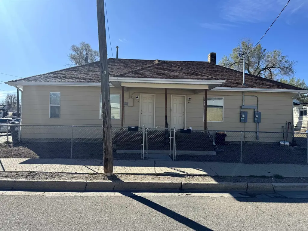 414 Cedar St