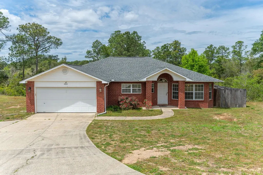 484 Jillian Dr