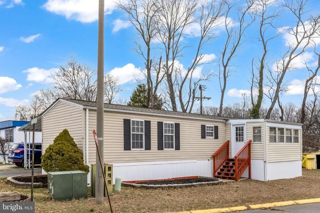 50 Dumfries Dr