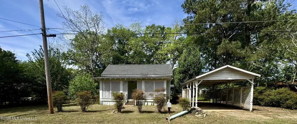 1208 Harper St