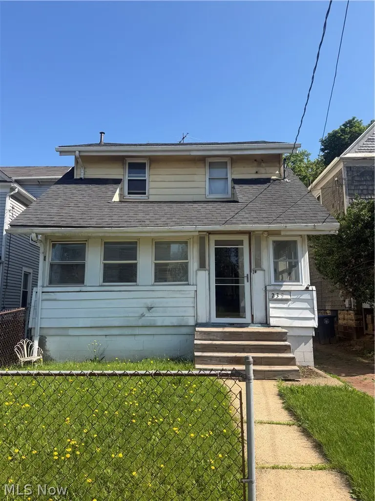 239 Ira Ave