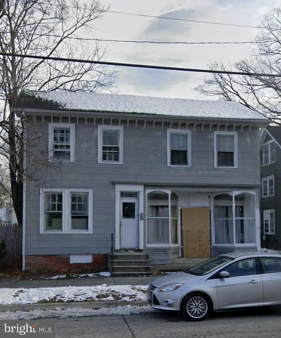 296-298 E Broadway