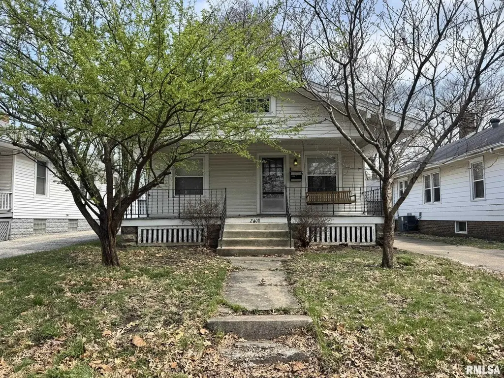 2408 Yale Blvd