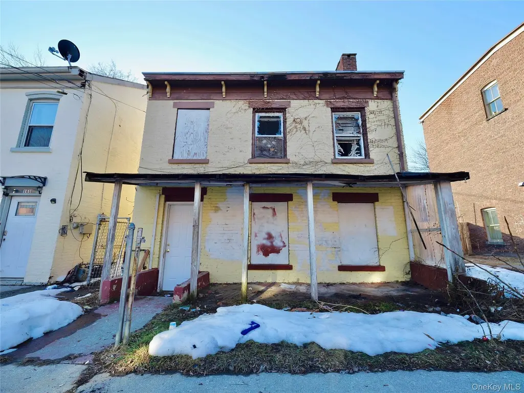 163 N Miller St