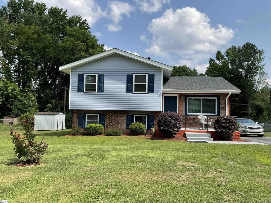 407 Old Farm Rd