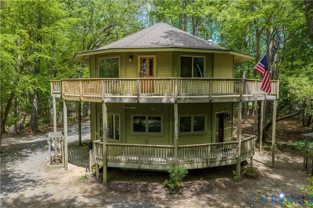 7 Sunsan Beach Rd