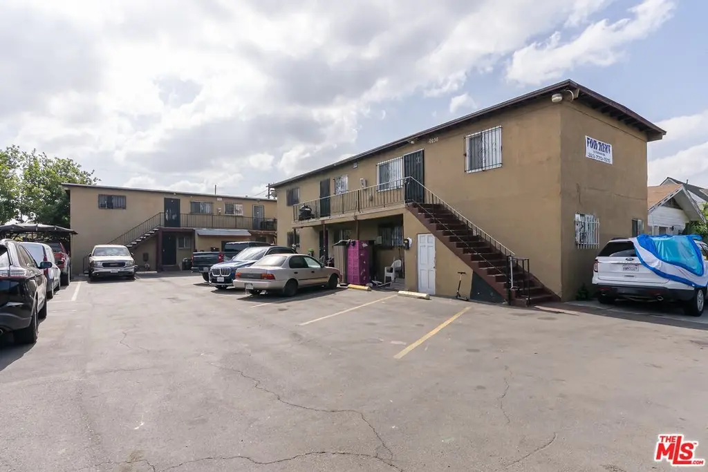 9234 Graham Ave