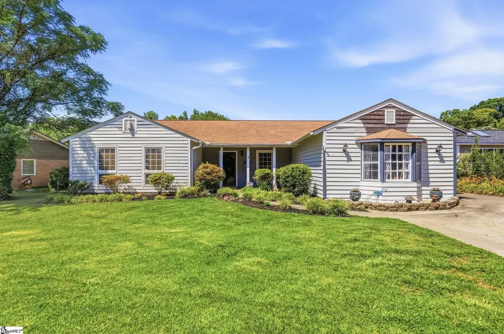 1 S Oak Forest Dr
