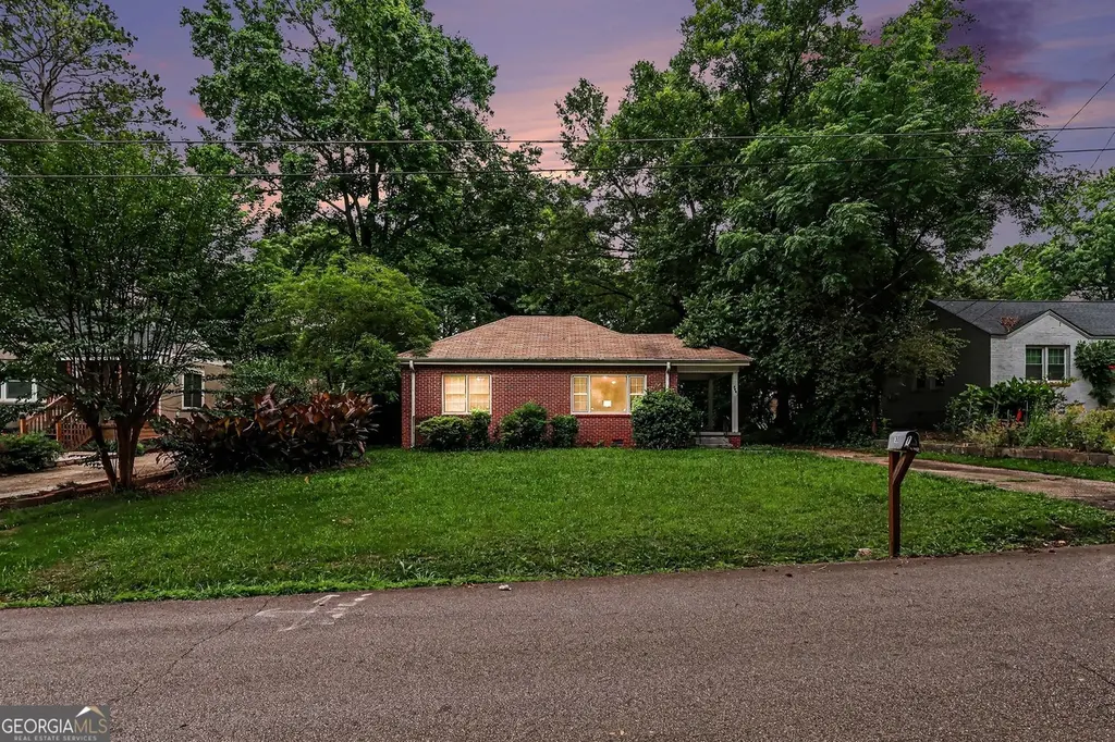790 Slaton St