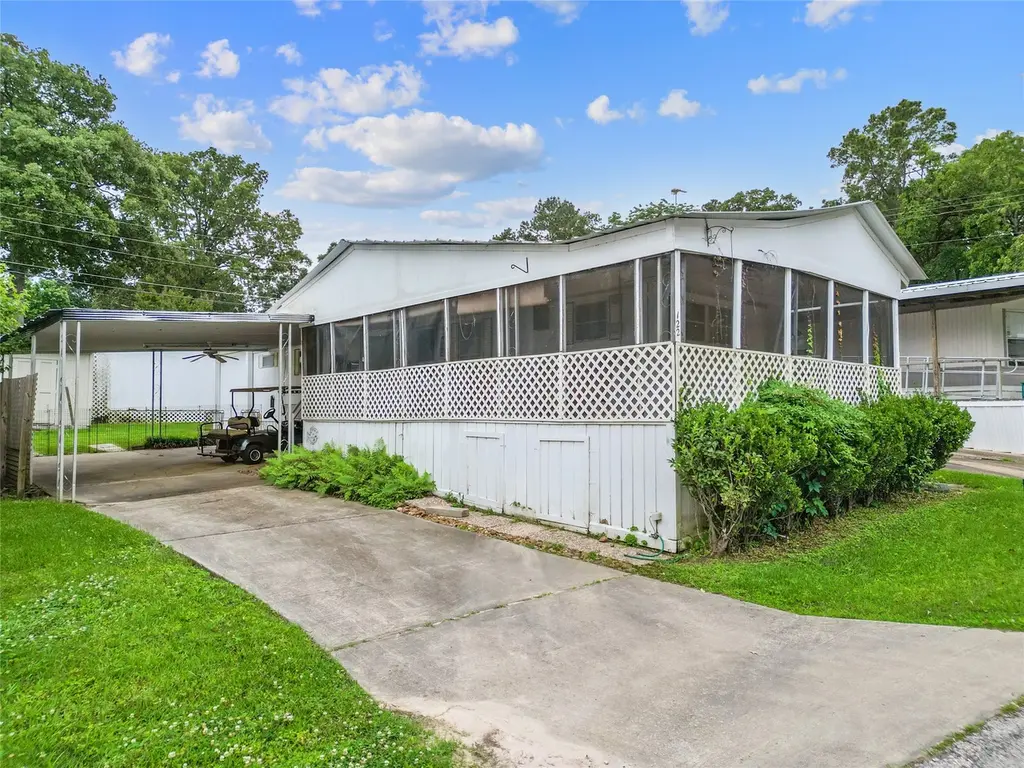 122 N Panuco Dr