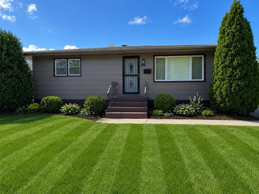 419 E 48th Pl