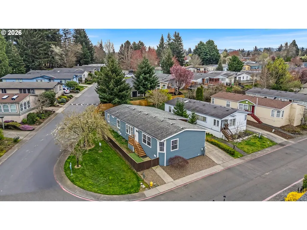 672 SW Sunset Way