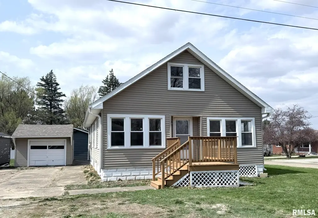 604 Walnut St