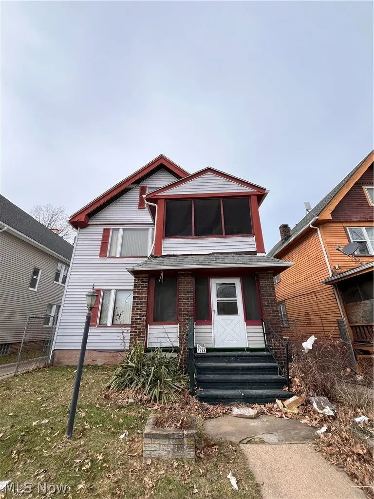 1286 E 134th St