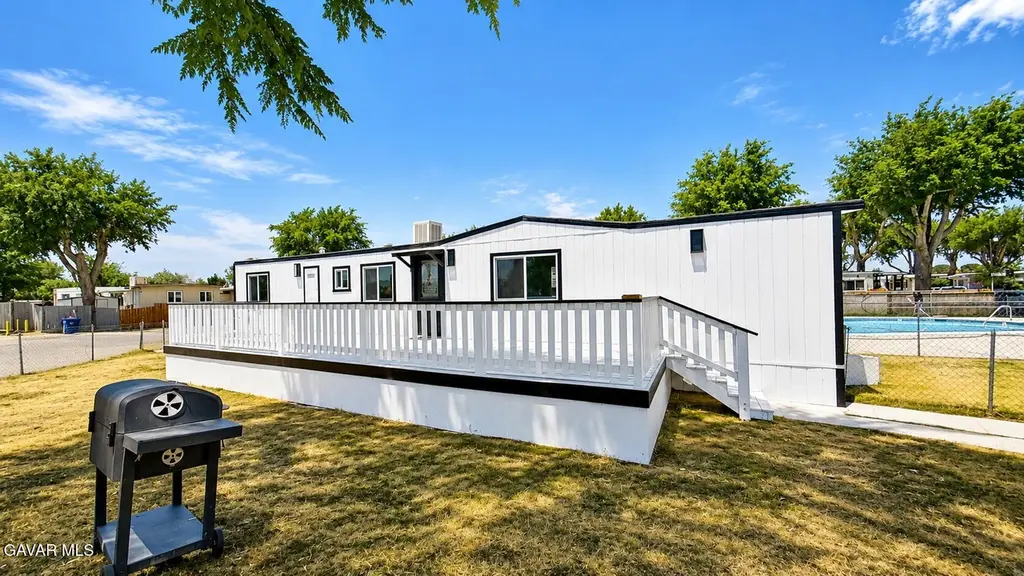 1617 E Avenue I Spc 75