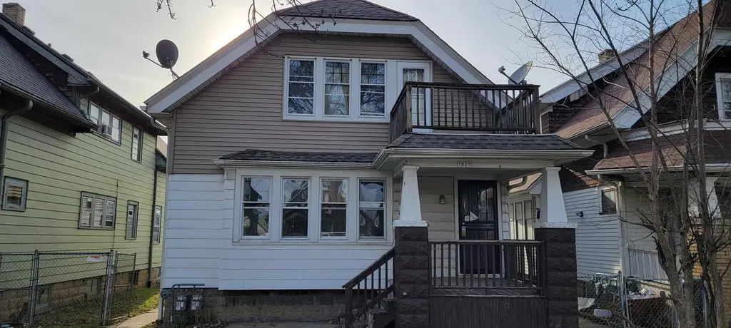 3827 N 24th Pl Unit A
