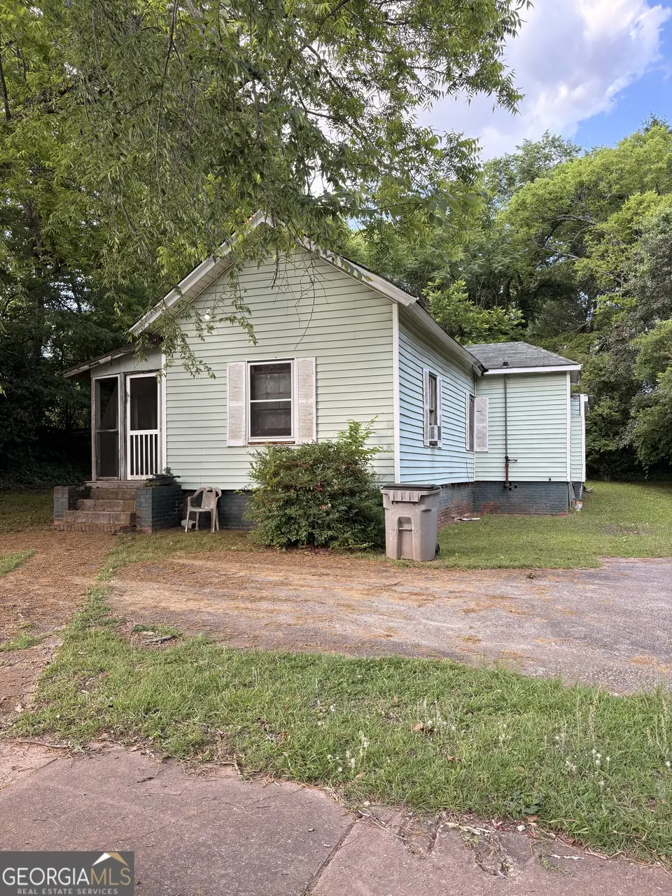 903 Troup St