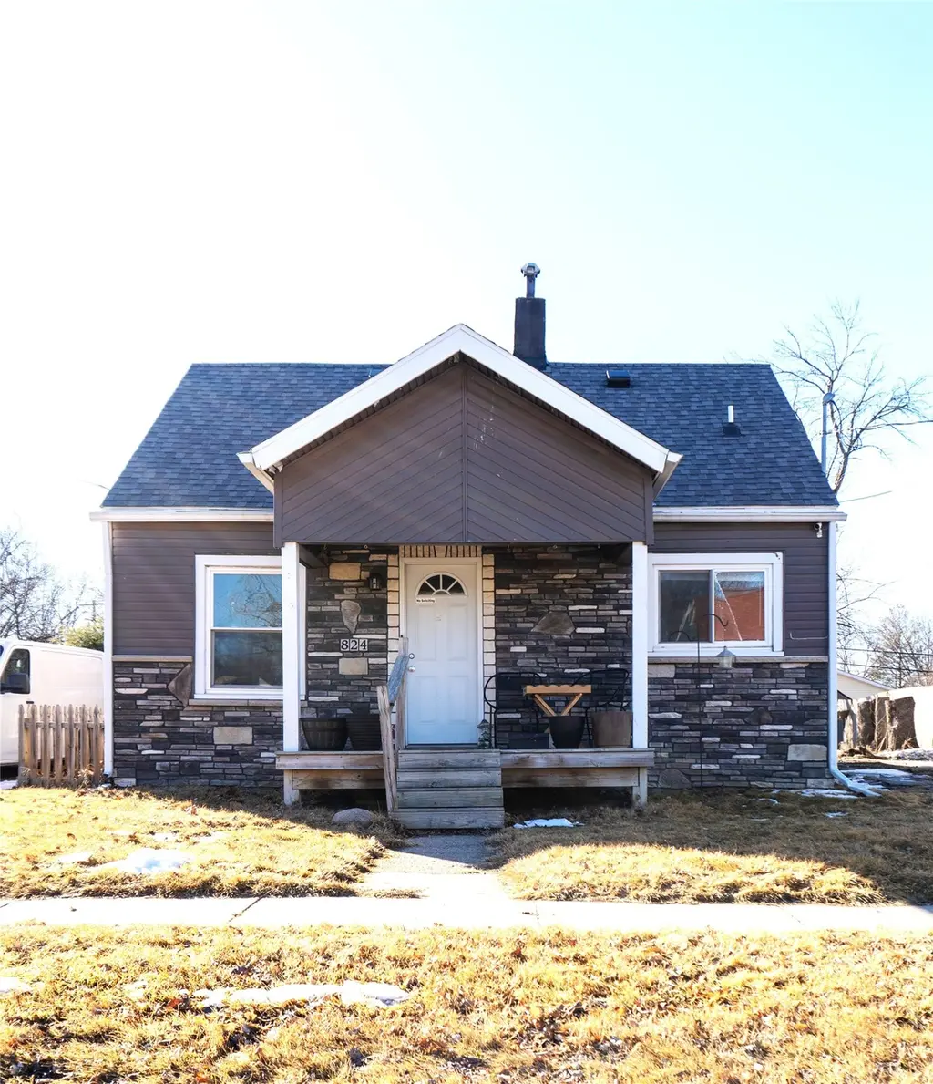 824 E 22nd Ct