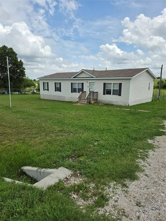 389 Hilltop Trl