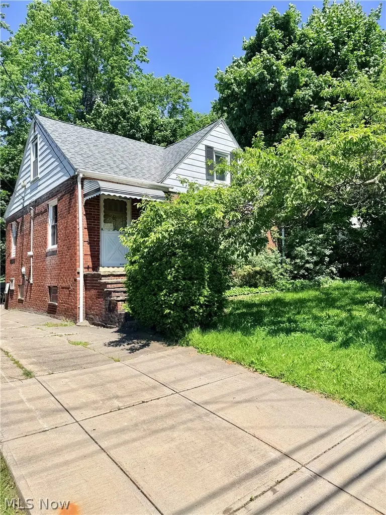 817 S Green Rd