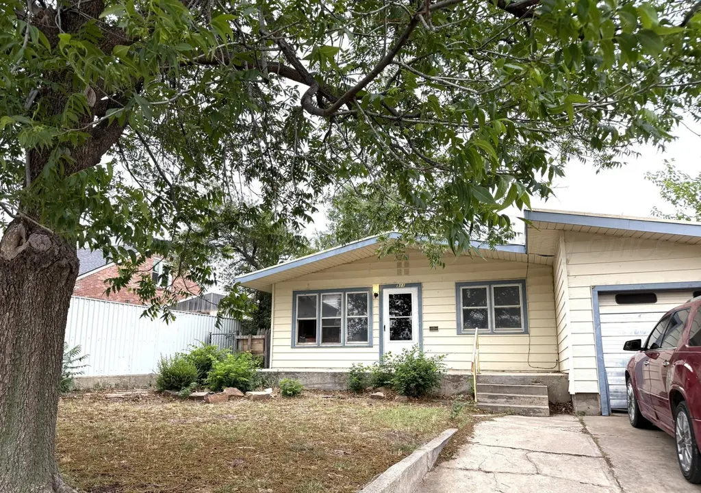 911 N Duncan St