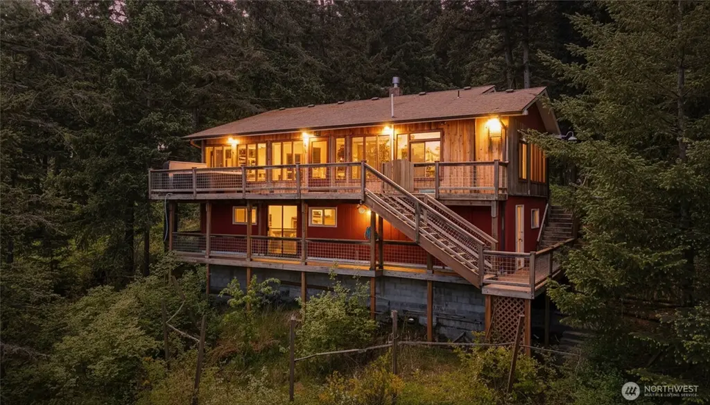 1136 Island Dr