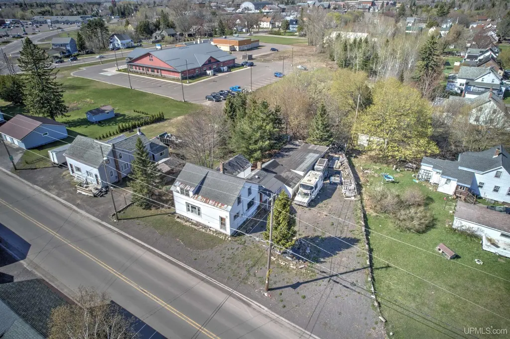 25828 Lake Linden Ave