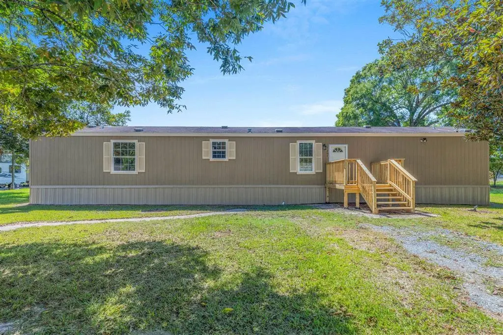 1207 Yoakum Dr