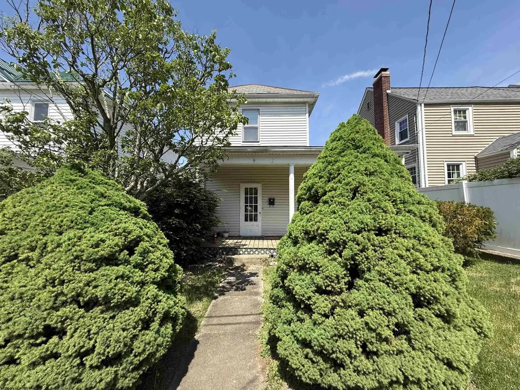 220 Vermont Ave