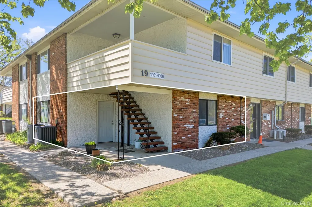 1901 Cortland Dr Unit 19A