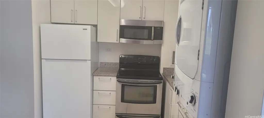 1402 Piikoi St #502