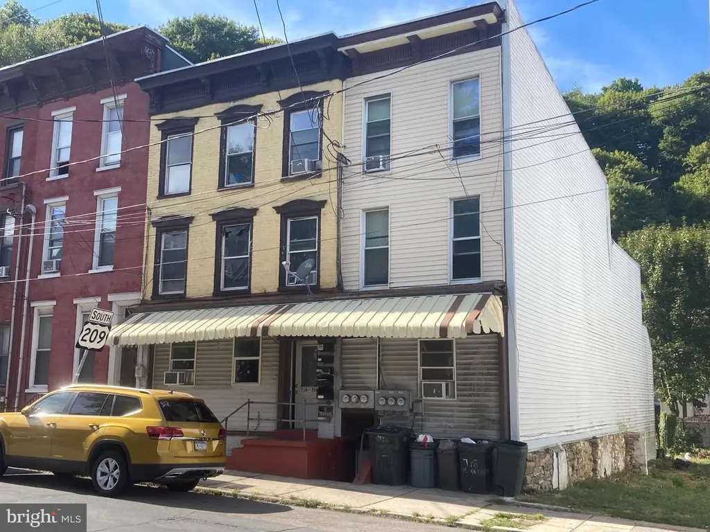716 - 718 W Market St