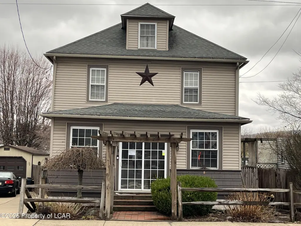210 Union St