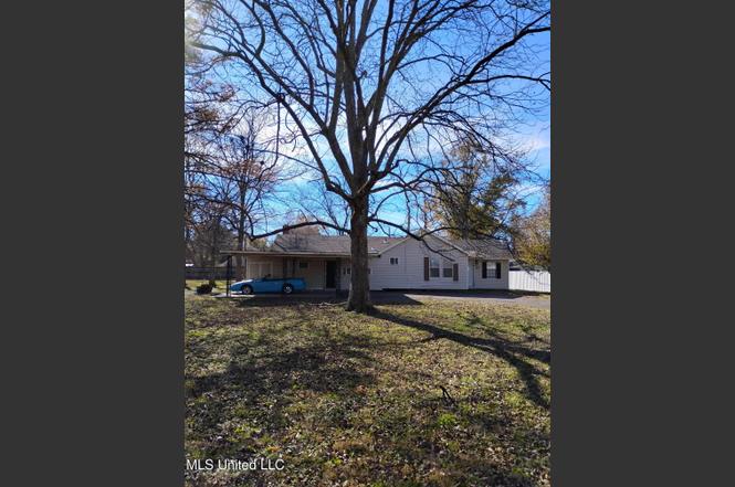 1152 Oakhurst Ave