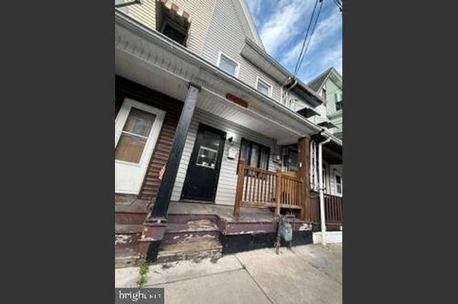 21 N Rock St