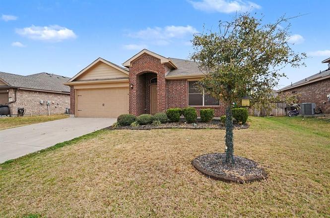 257 Meadowlands Dr