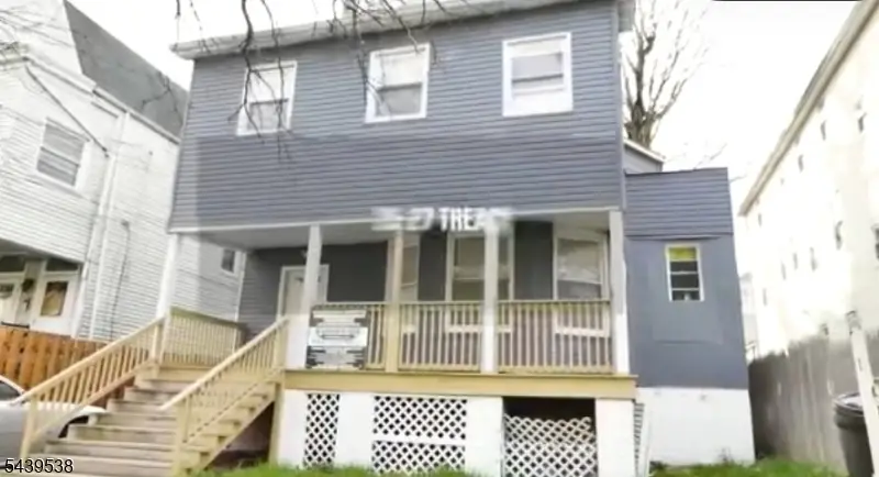 25-27 Treacy Ave #3