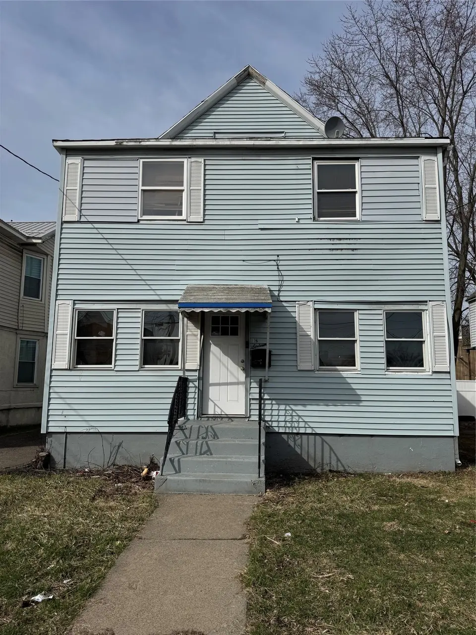 16 Tompkins St