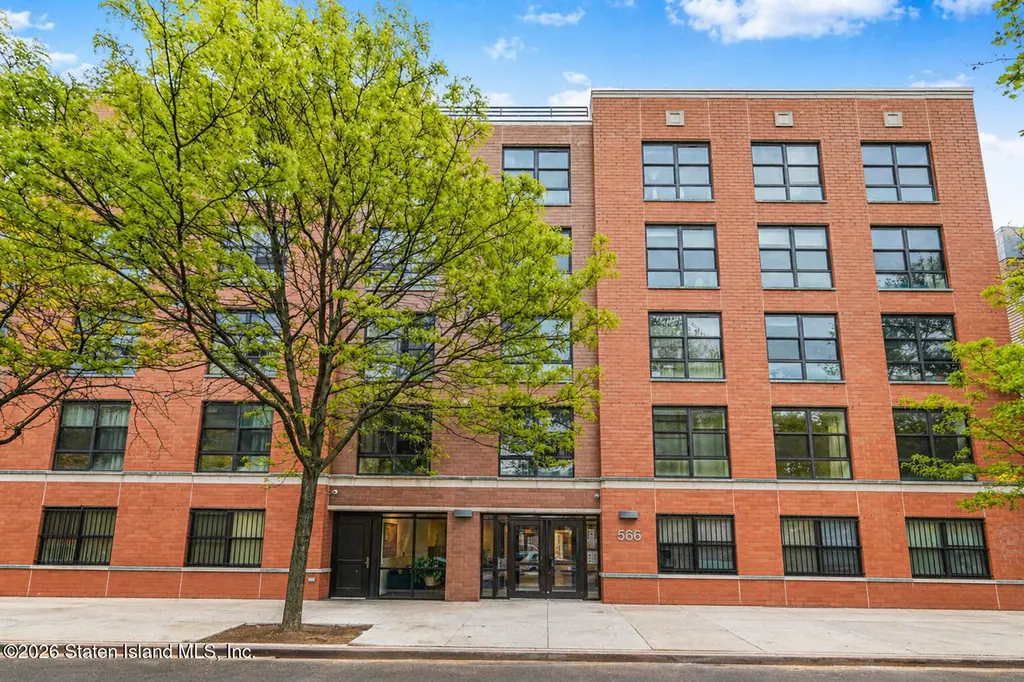 566 Gates Ave Unit 1b