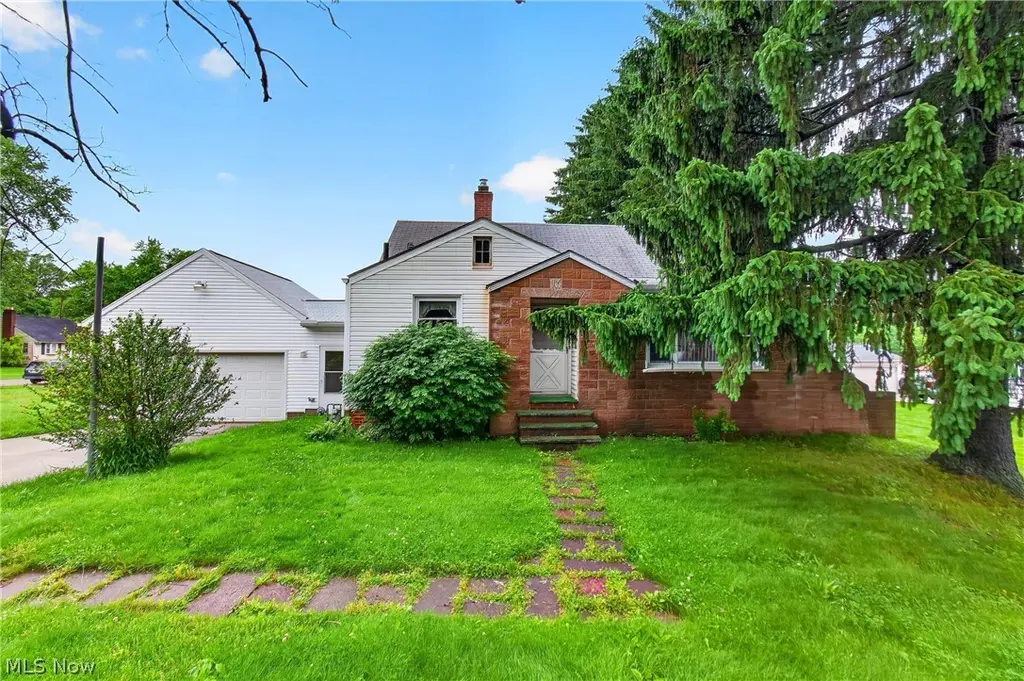 1035 Genoa Ave SW