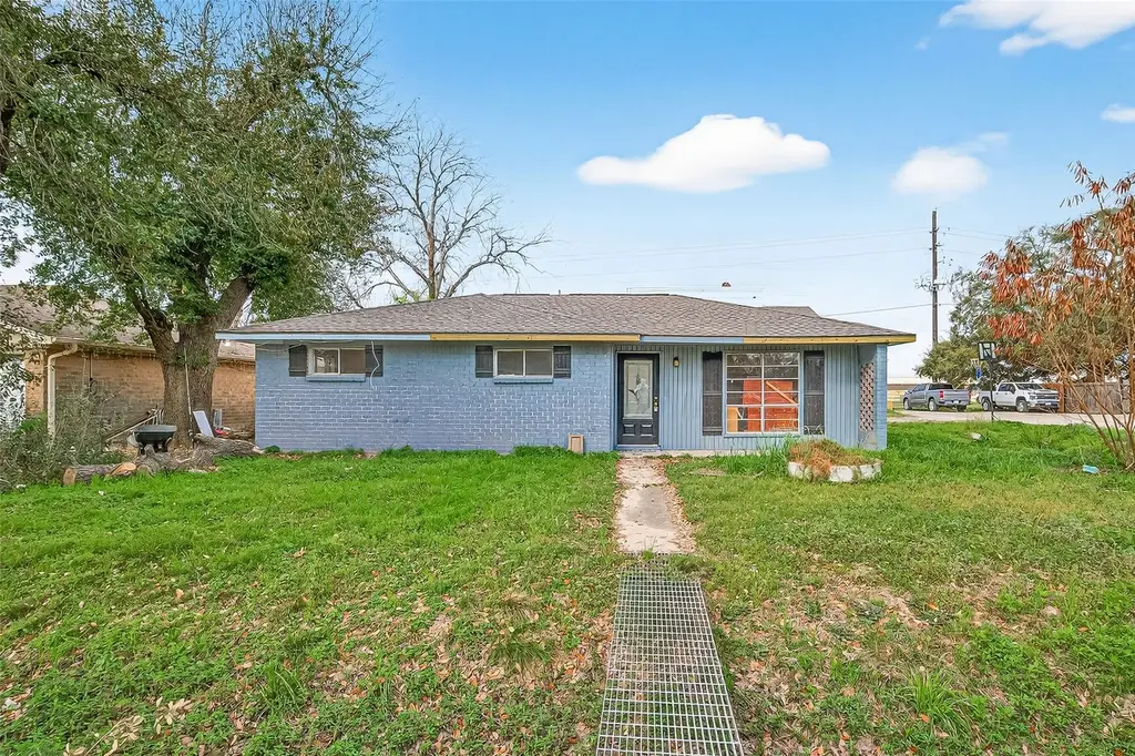 6455 Overlook Dr