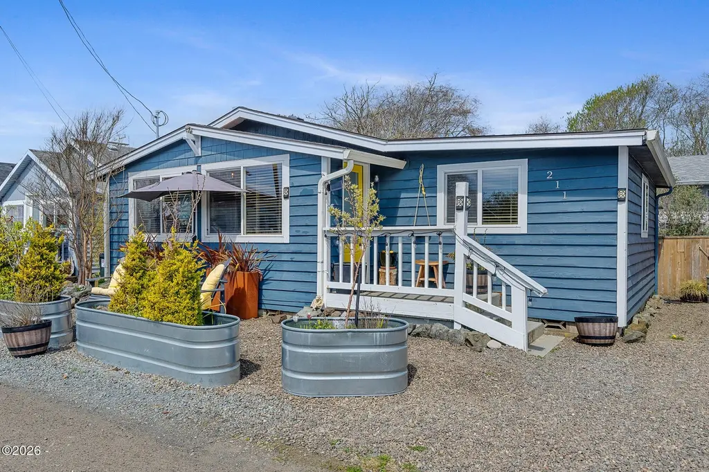 211 S 2nd Ave