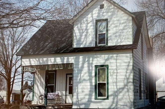 409 Maple St