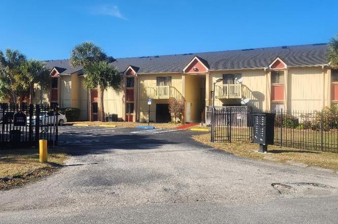 2101 Forest Knoll Dr NE Unit 01-205