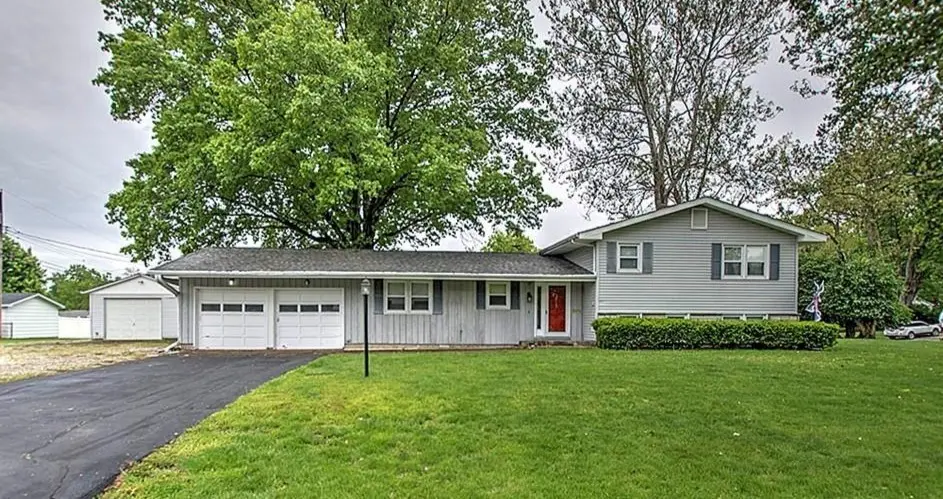 3219 Redlich Dr