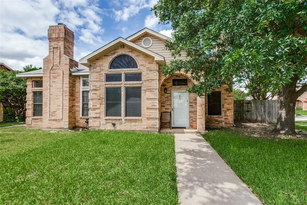 805 Brockden Dr