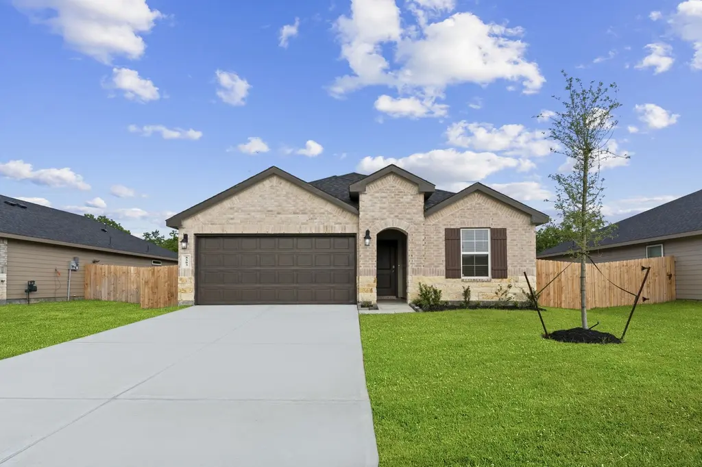 1230 Sandy Shore Ln
