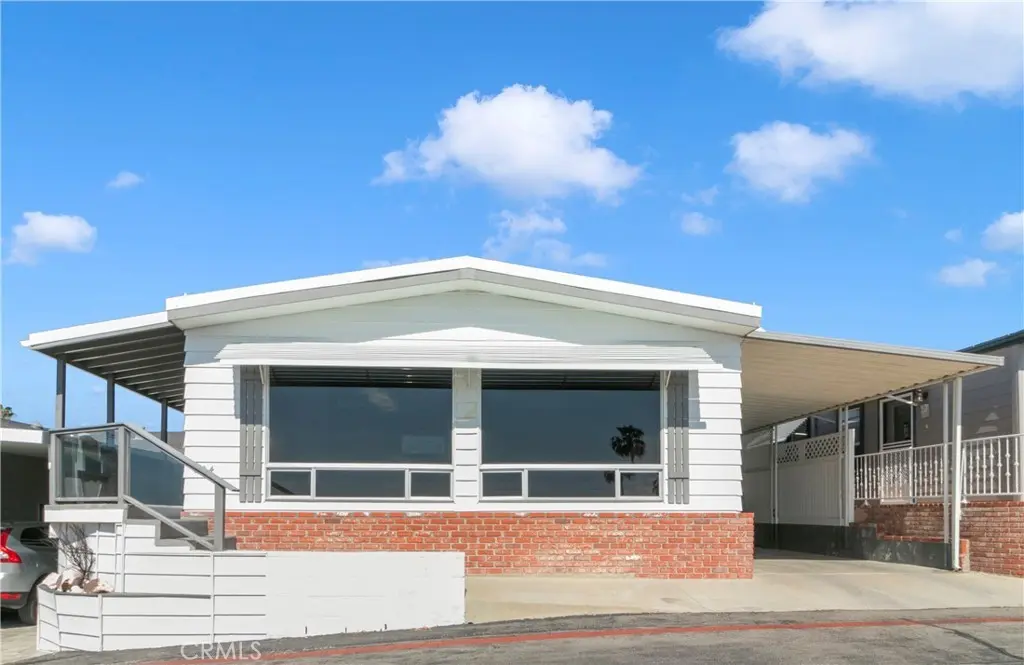 304 Beach Dr