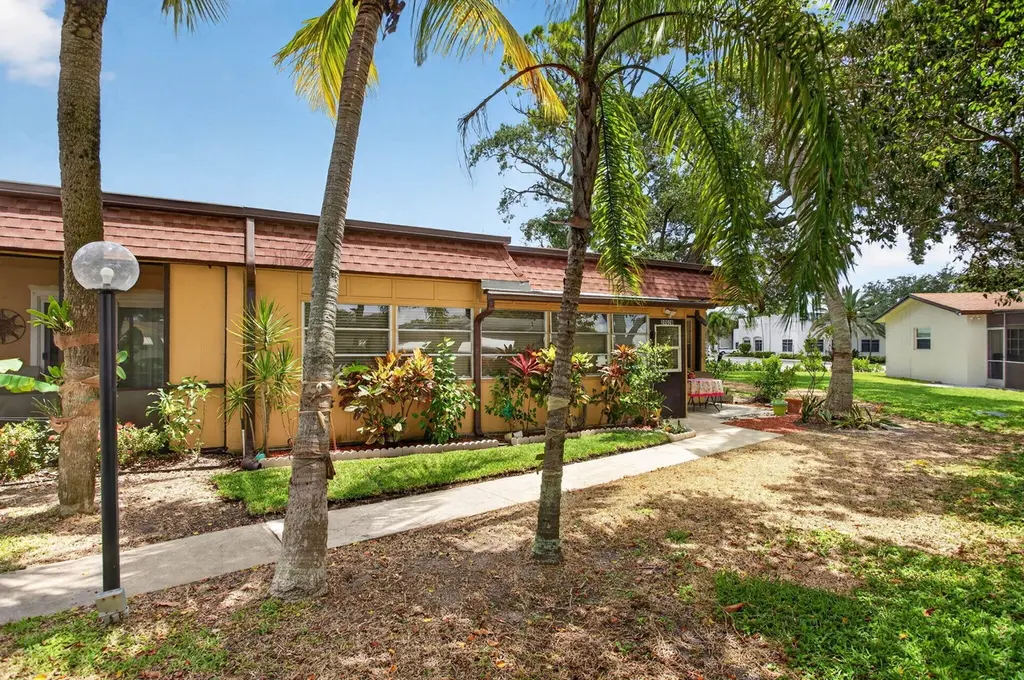 2002 SW Natura Blvd Unit B