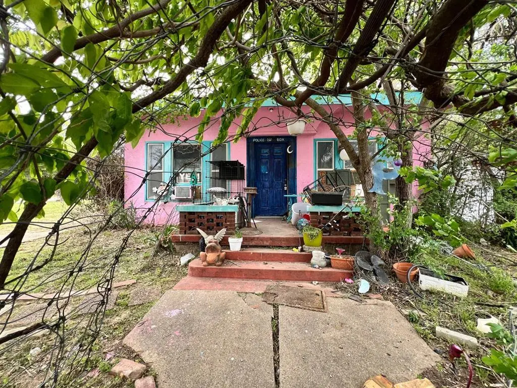 111 H St